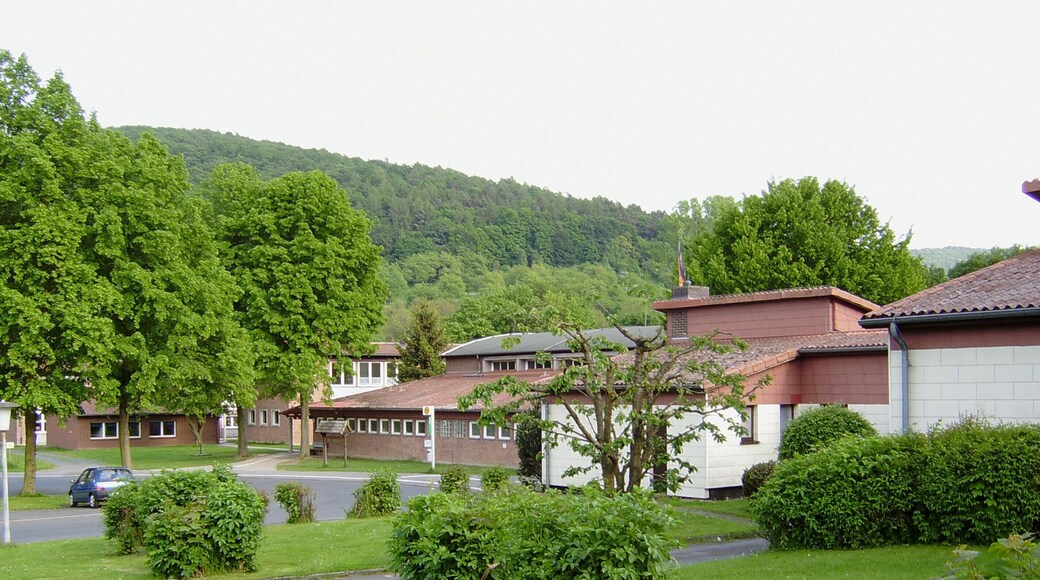Hundelshausen - Schule Die Gelstertalschule, eine Mittelpunktschule, wurde im Herbst 1963 in Hundelshausen eröffnet.