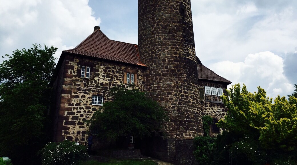 Ludwigstein Castle is a 15th-century castle overlooking the river Werra and surrounded by beautiful woodland.
#castle #pathfinders #germanscouts