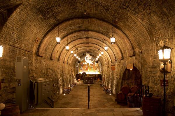 Miller Brewery showing interior views and heritage elements