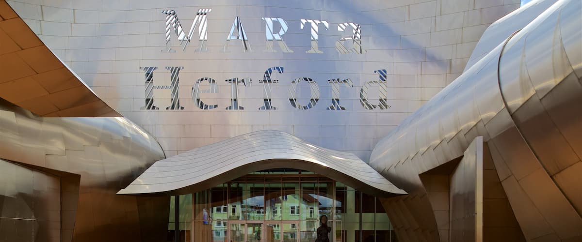 Marta Herford Museum which includes modern architecture and signage