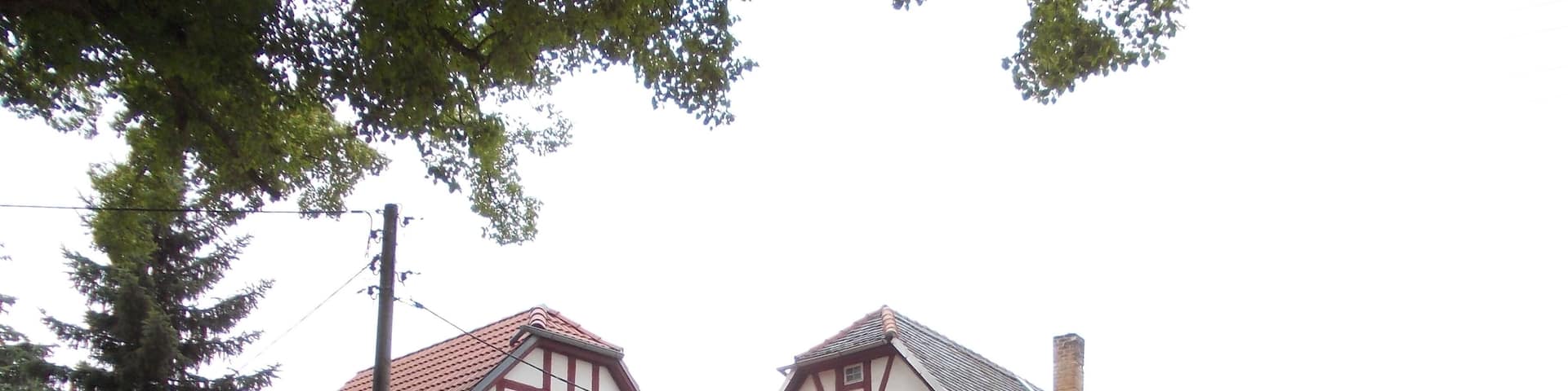 Half-timbered houses near the church in Rudelswalde (Crimmitschau, Zwickau district, Saxony)