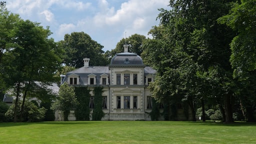 Palais in Rastede bei sonnigem Wetter