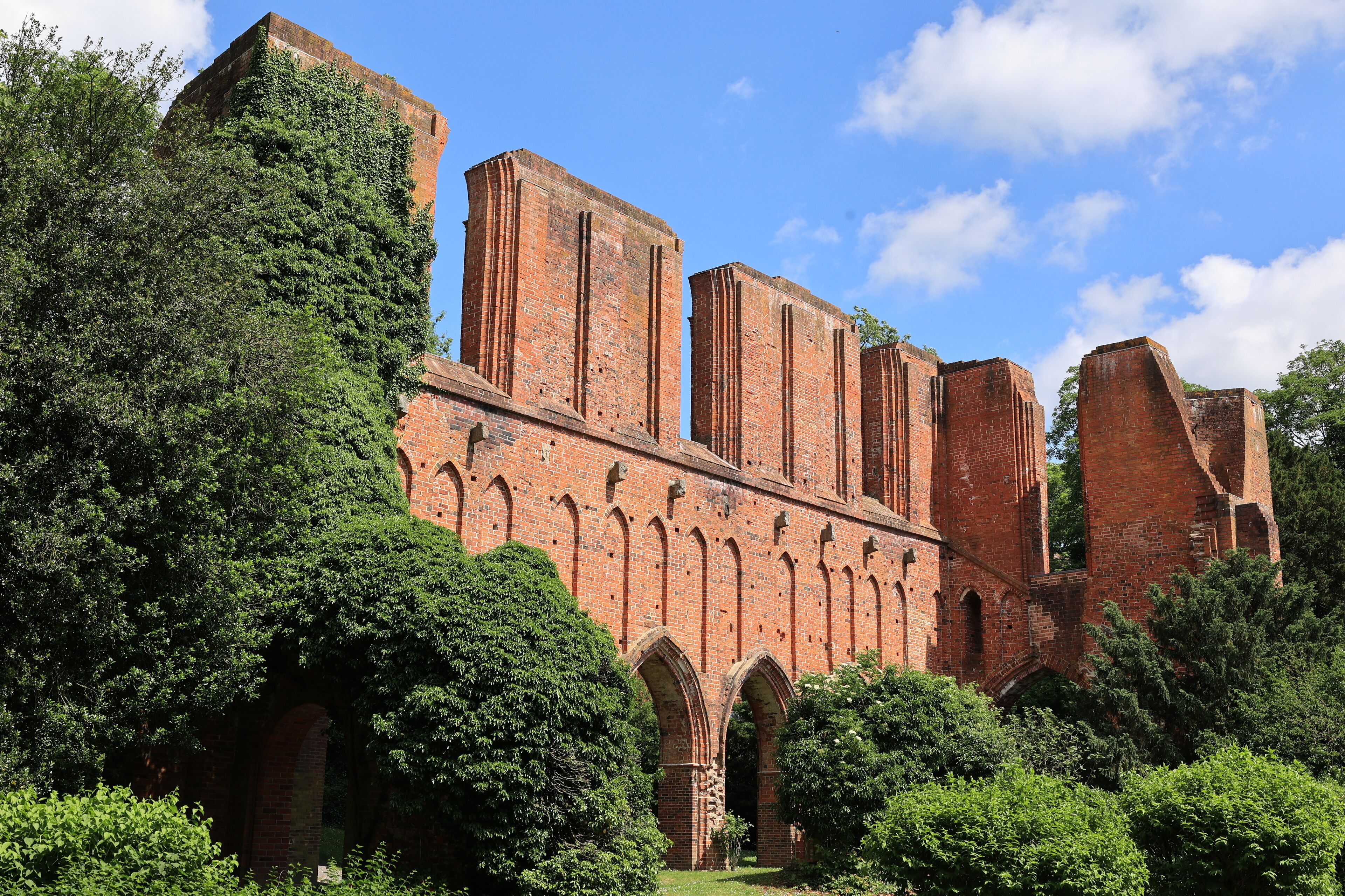 Ruine von Kloster Hude im Landkreis Oldenburg in Niedersachsen