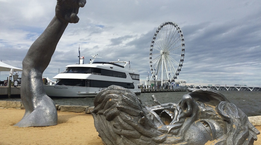 Visited National Harbor on a spur of the moment invite. We had so much fun!
Kids ran and climbed all over the Awakening, we rode the Capital Wheel, visited the Peep Store (yes, those Peeps), and had a fantastic brunch! The Air Force Band was playing in the park.
Beautiful spot! Fun for family.