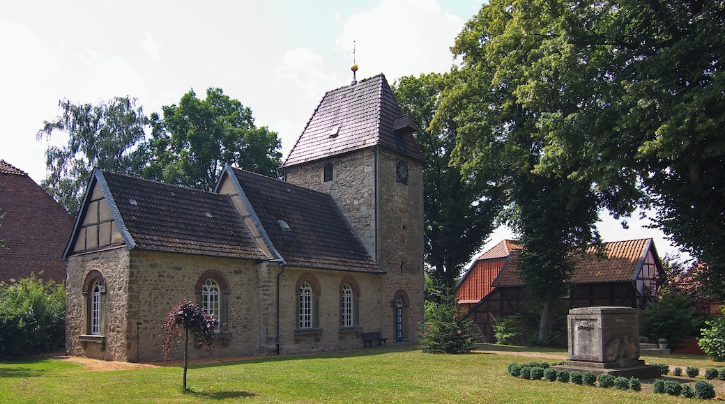 Die St.Urban-Kirche in Wierthe (Vechelde) wurde vermutlich im 13. Jhd errichtet.