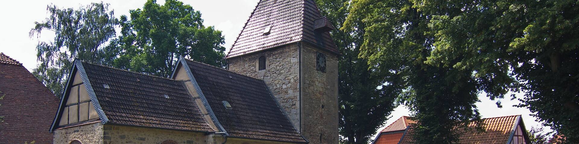 Die St.Urban-Kirche in Wierthe (Vechelde) wurde vermutlich im 13. Jhd errichtet.