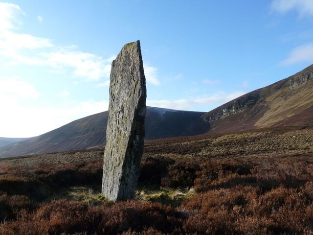 "Clach Mhic Mhios" stone in Glen Loth