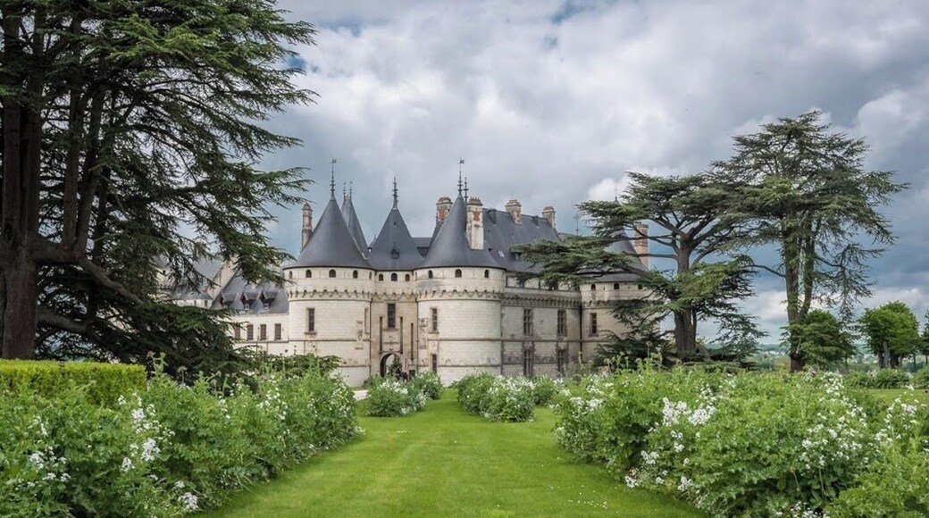 Loire Valley is sprinkled with castles of great grandeur. To me, the Chateau de Chaumont resembles a Disney castle.
There are so many more castles in the Loire Valley. Here is a list of our favorite 4:
http://ourescapades.com/blog/2016/06/14/4-favorite-castles-loire-valley/