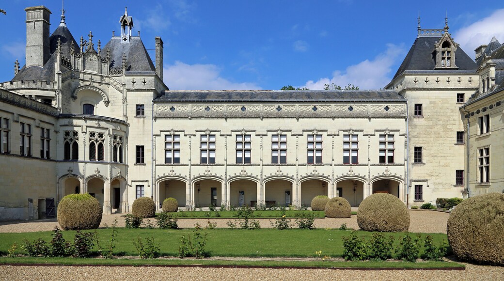 This building is classé au titre des Monuments Historiques. It is indexed in the Base Mérimée, a database of architectural heritage maintained by the French Ministry of Culture, under the reference PA00108988 .
