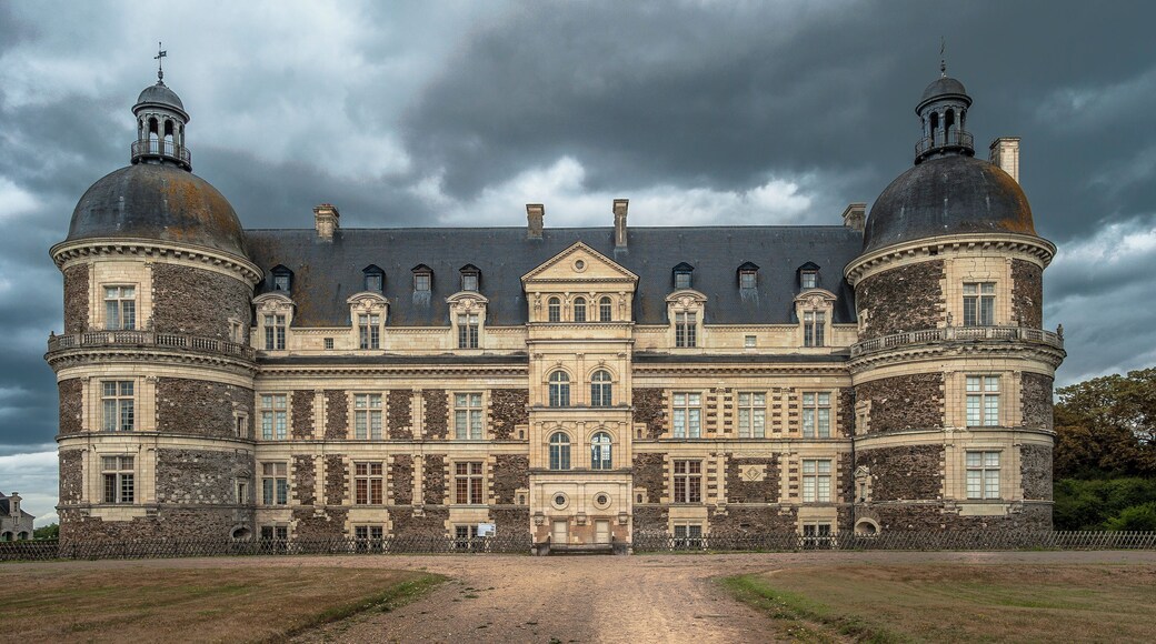 This building is indexed in the Base Mérimée, a database of architectural heritage maintained by the French Ministry of Culture, under the reference PA00109270 .