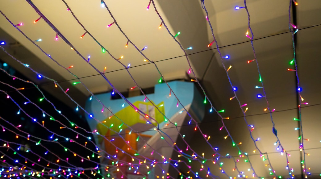 Kwun Tong which includes night scenes