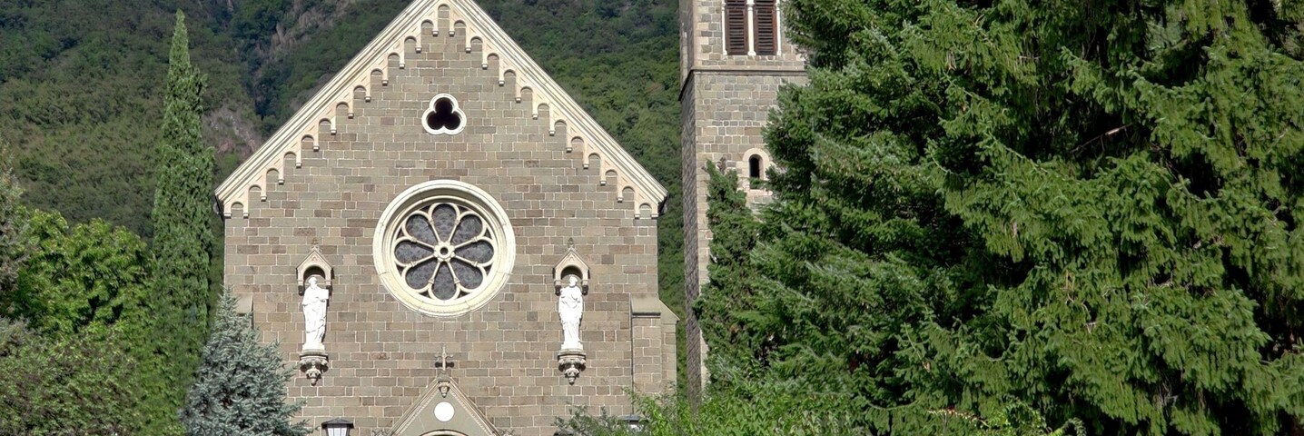 Italien, Südtirol, Provinz Bozen, Gargazon: Pfarrkirche 'Herz Jesu'