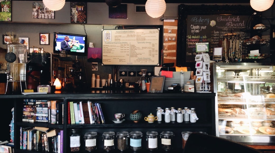 This place is the cutest little coffee shop in downtown Olathe. The coffee was great and the people were nice!