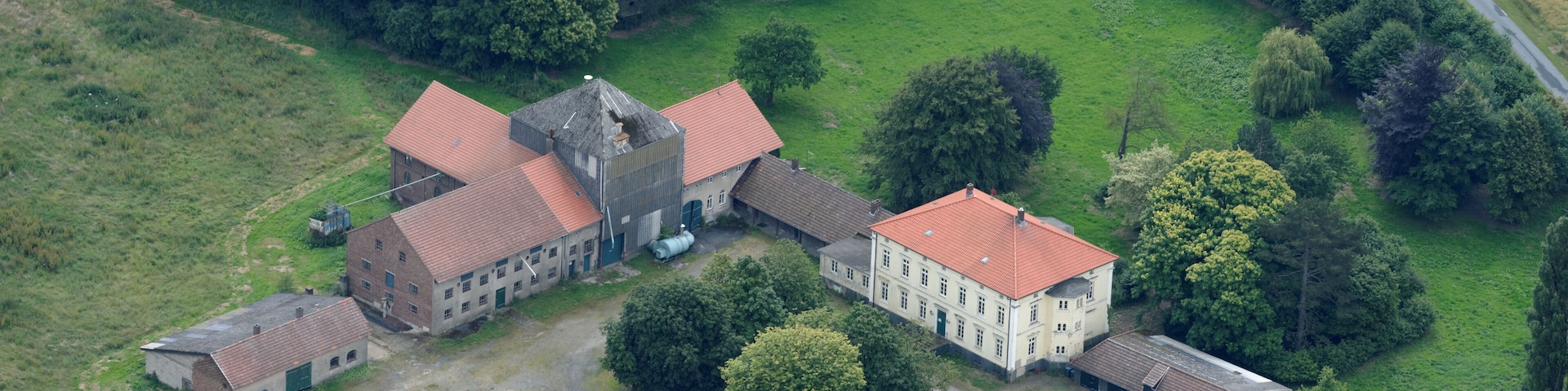 The making of this document was supported by the Community-Budget of Wikimedia Germany. To see other files made with the support of Wikimedia Germany, please see the category Supported by Wikimedia Deutschland.