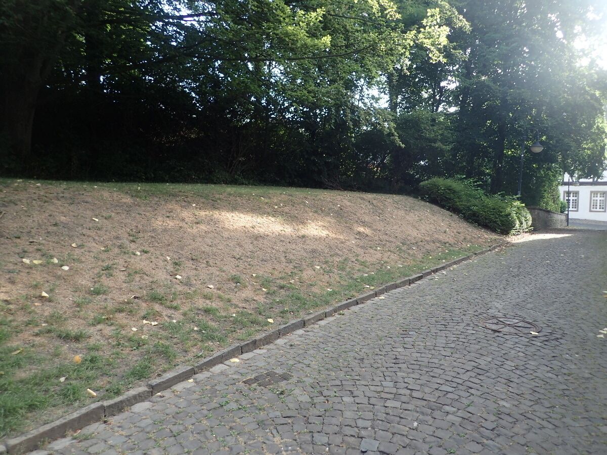 Stolpersteinlage Fröndenberg Kirchplatz 4