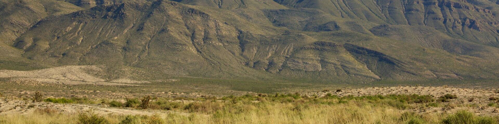 Salt Flat which includes mountains