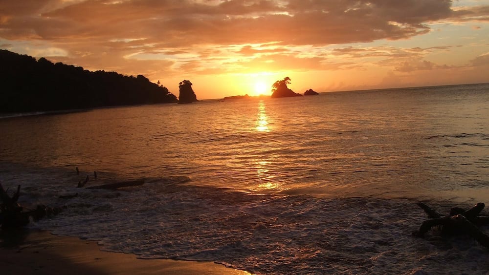 #EndlessSummer - after hiking to Paria bay we camped the weekend and this was the breathtaking sunset on one afternoon. Will never forget ❤️