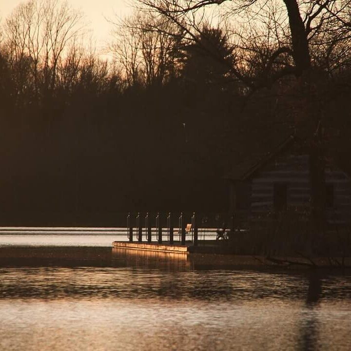 This is one of my favorite spots in the park... golden Hour on the lake .. 