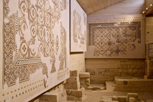 Mount Nebo showing heritage elements and interior views