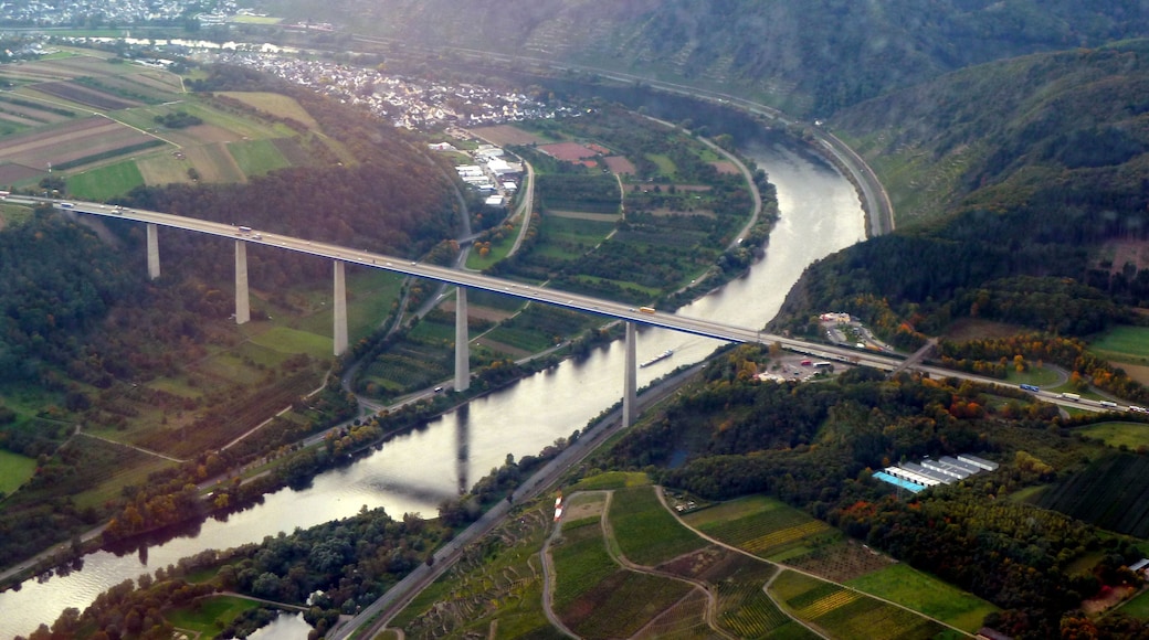 Moseltalbrücke A61 vor Dieblich und Kobern