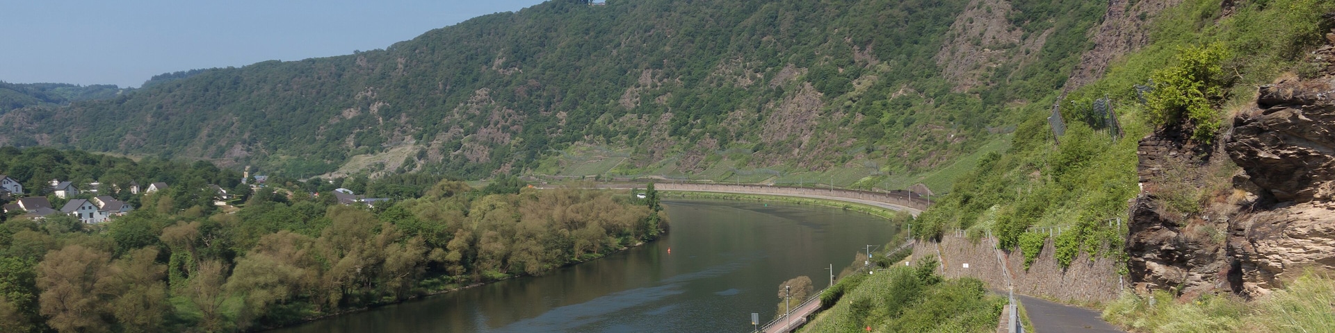 between Klotten and Cochem, the Moselle