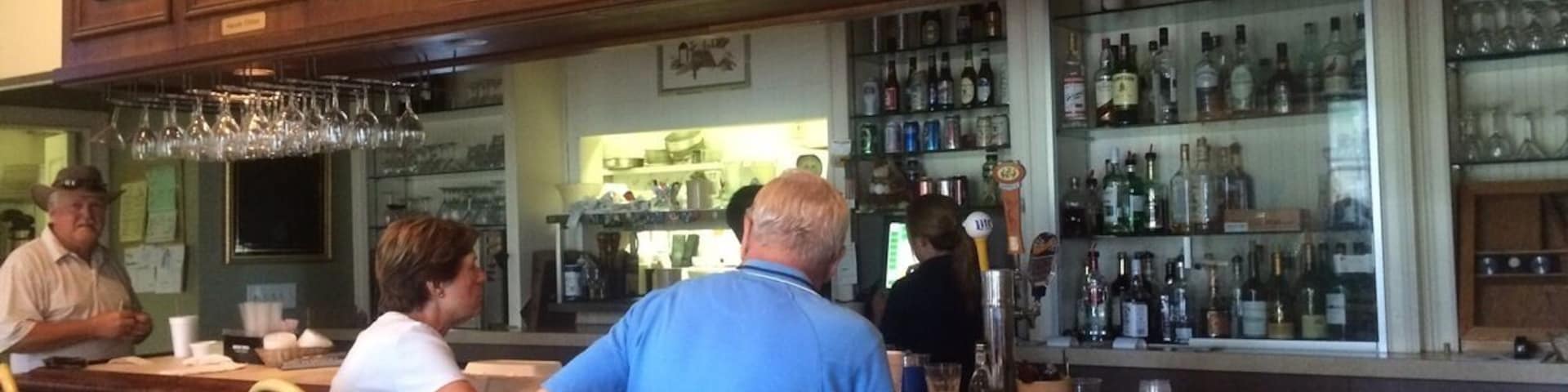 Southbridge Grille
415 Southbridge Blvd
Savannah, GA 31405
This place hosts a beautiful area off of Dean Forest Road in Savannah, GA. A almost enclosed community held on a Golf Course. Also, met people with huge opportunities for this community such as a landscaping business who i had the privilege to sit with Mark. Check it out, the shrimp po' boy was delicious