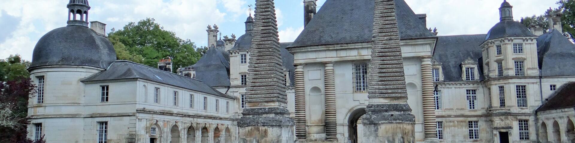 This building is indexed in the Base Mérimée, a database of architectural heritage maintained by the French Ministry of Culture, under the reference PA00113895 .