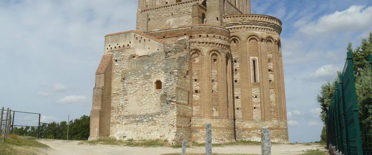 Ermita romĂĄnico-mudĂ©jar de la Lugareja, ArĂ©valo, Ăvila.