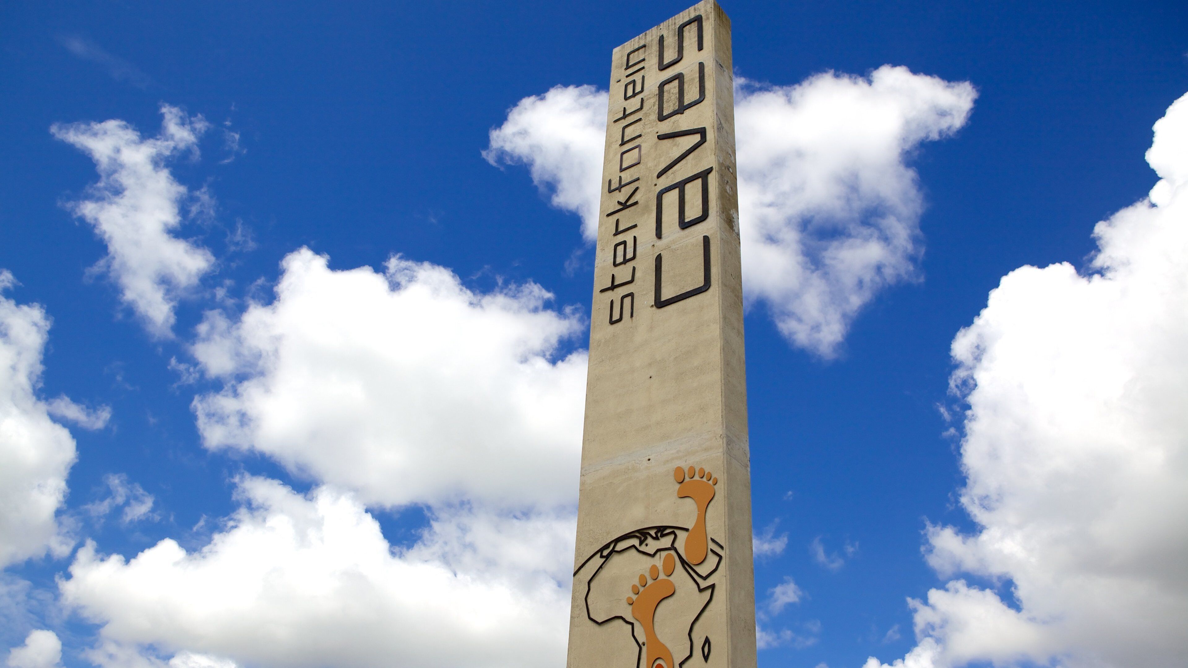 スタークフォンテイン洞窟 フィーチャー 標識