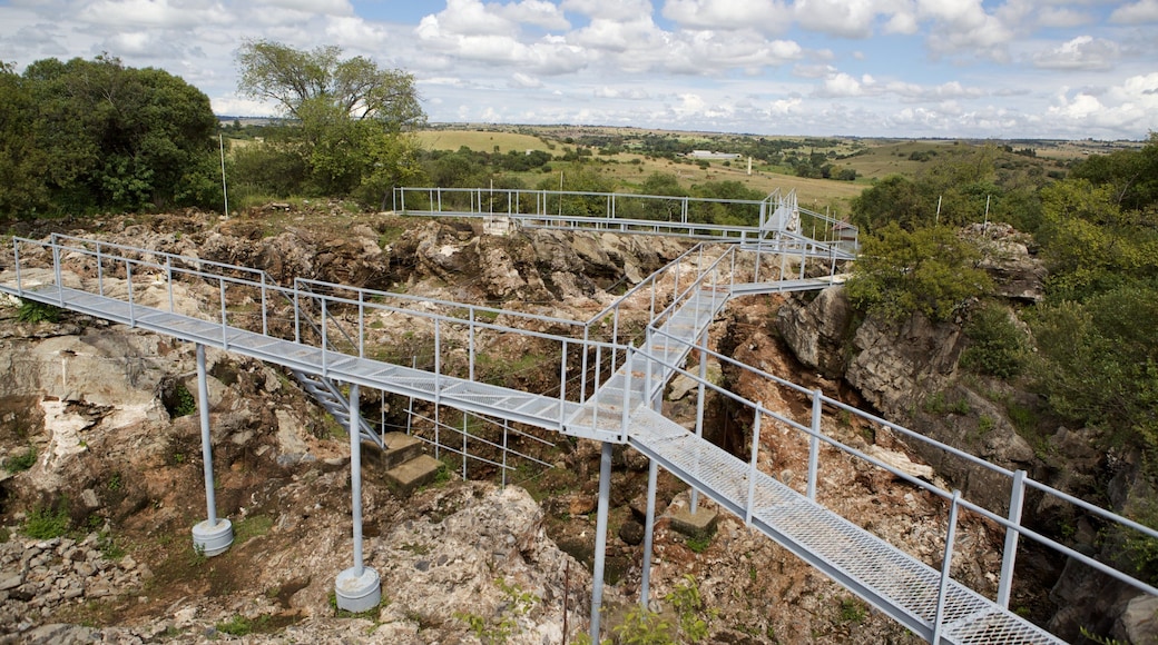 スタークフォンテイン洞窟 どの含み 眺め と 橋