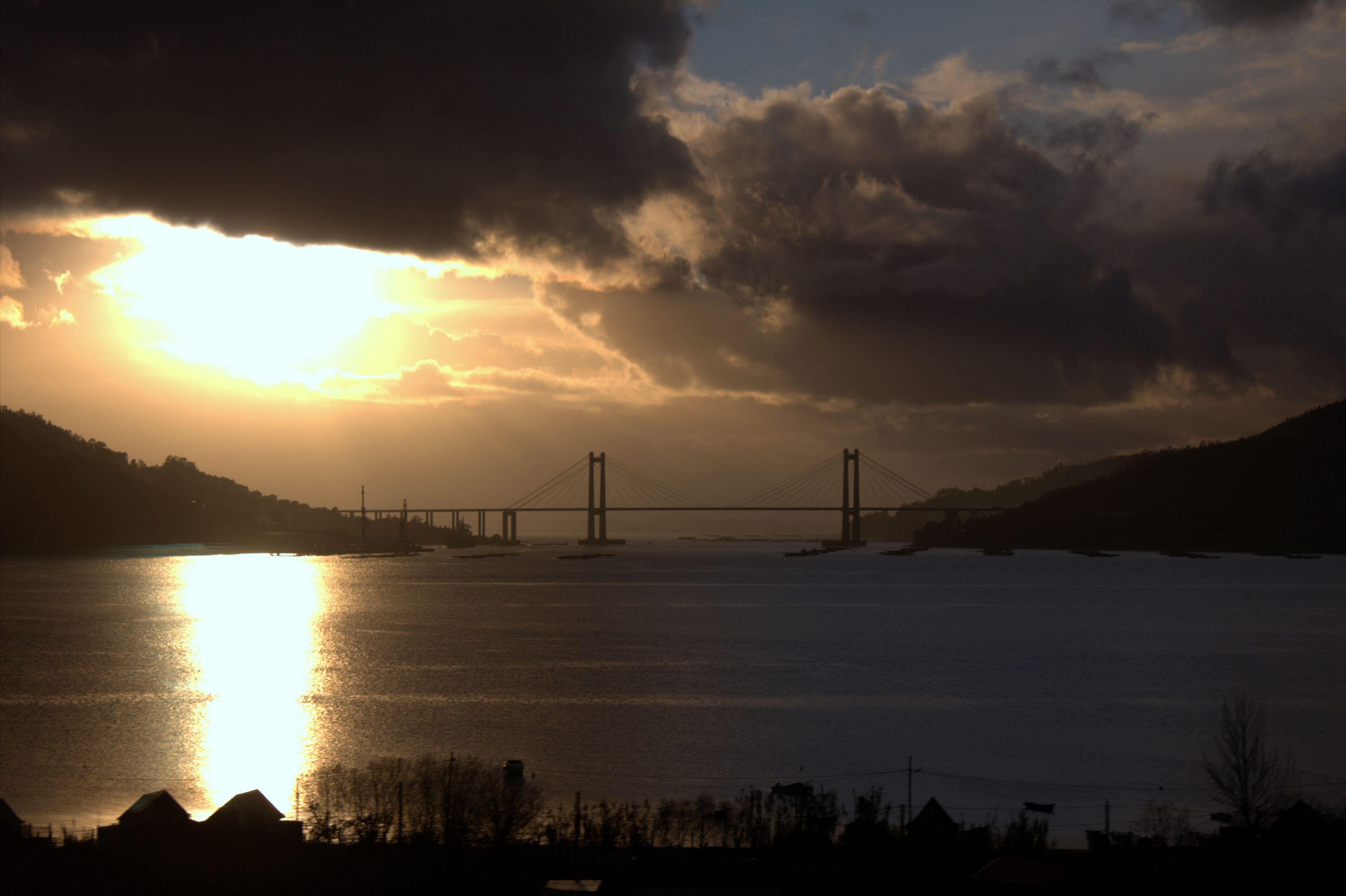 Puesta de sol en la ria