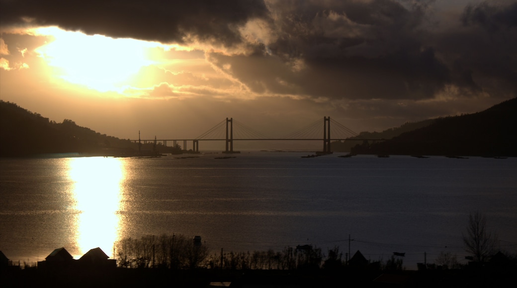 Puesta de sol en la ria