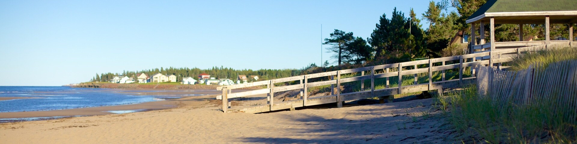 Parlee Beach Provincial Park que inclui uma praia