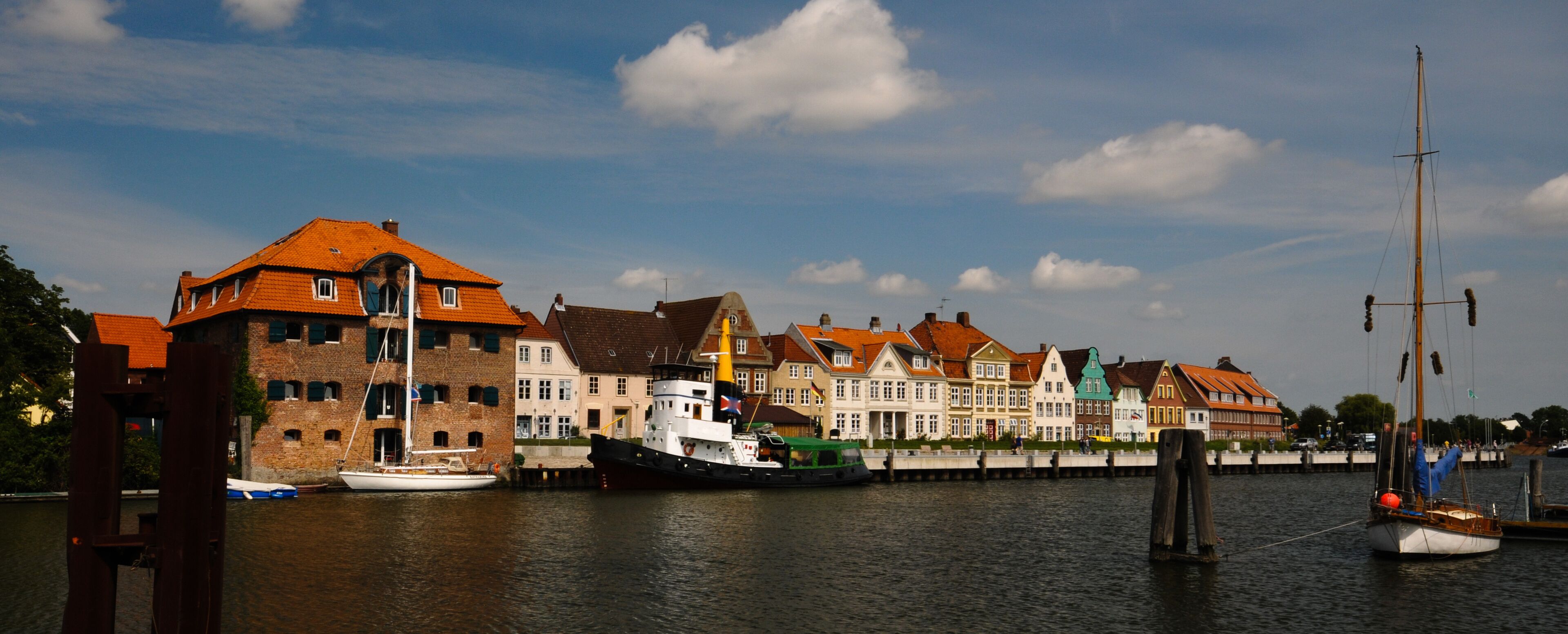 Northside of Glueckstadt harbour