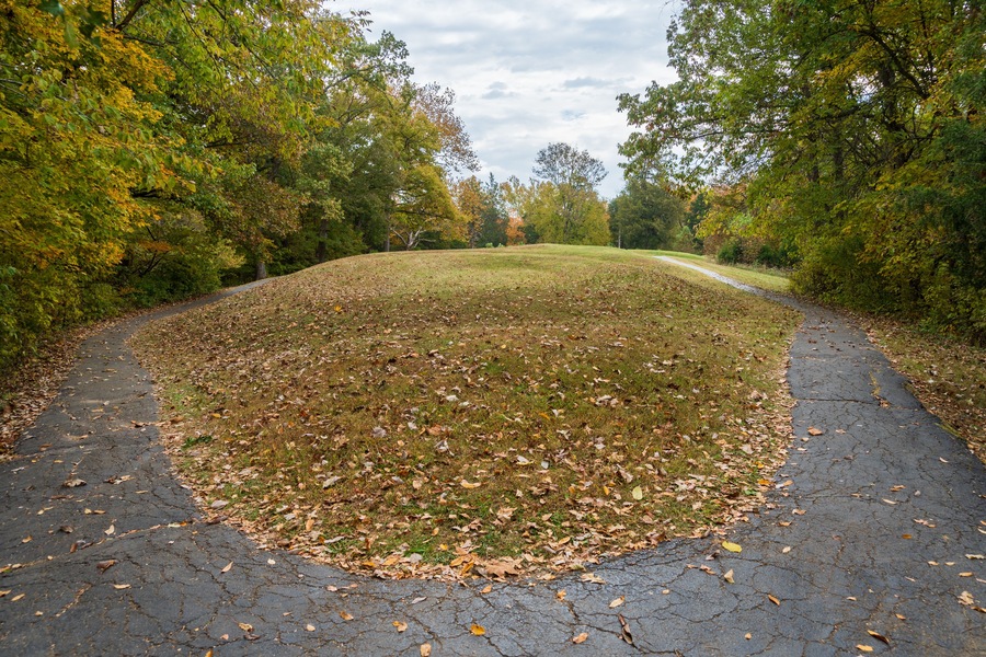 Serpent Mound State Memorial, Effigy Mound in Peebles, Ohio