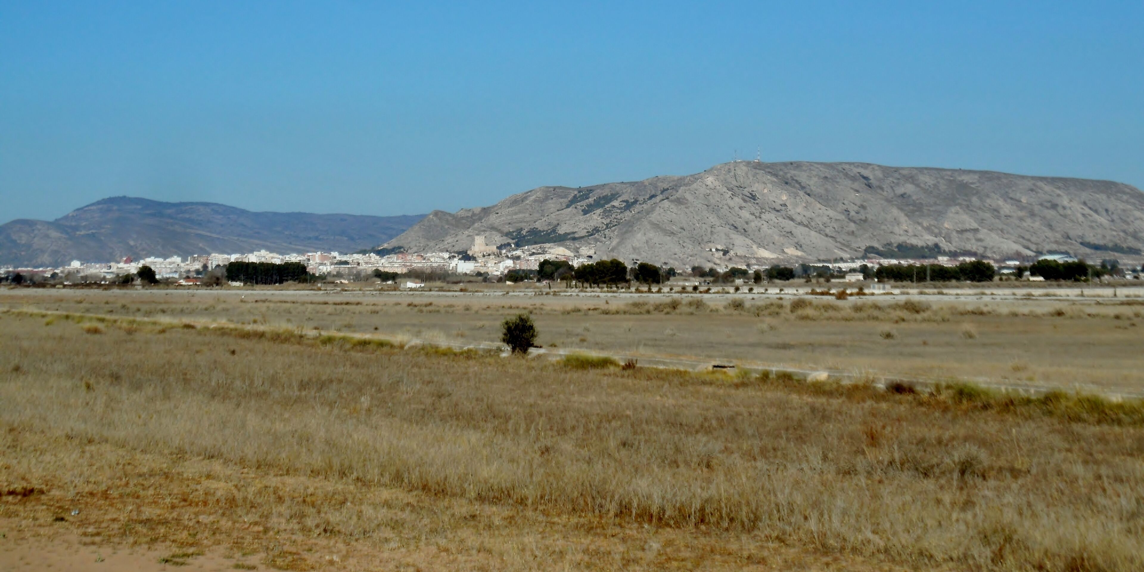 Vista de Villena des de l'Estació de Villena AV.