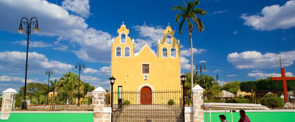 Hopelchen featuring road cycling, heritage elements and a church or cathedral