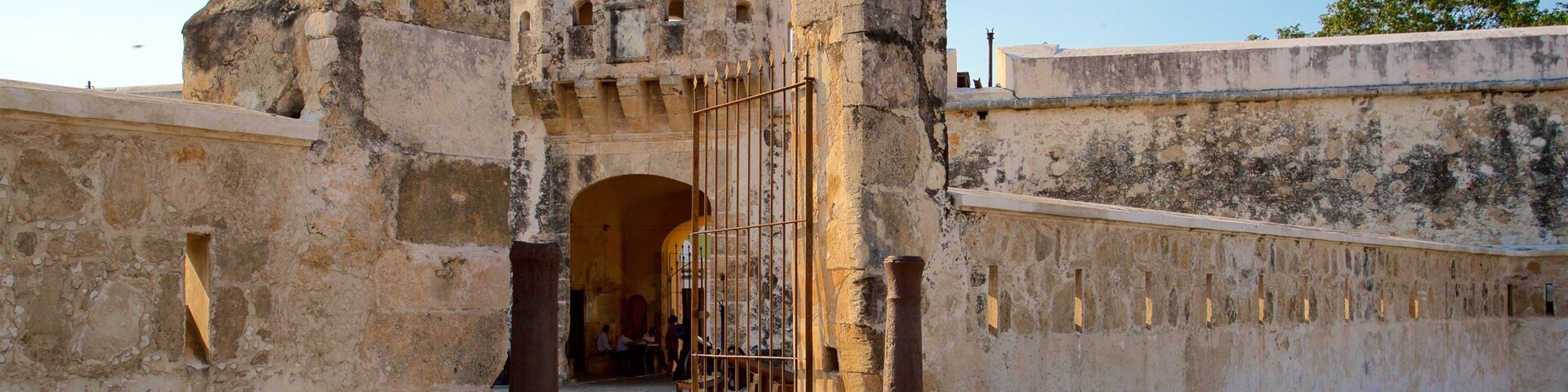 Puerta de Tierra que inclui elementos de patrimônio