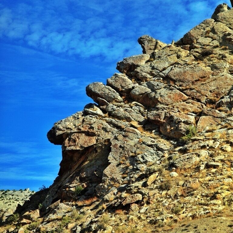 The monument is also the home of "tilted rocks" although this area isn't as majestic as the center of the park, this area shows off some of the rocks that lean out and seem to defy gravity. 