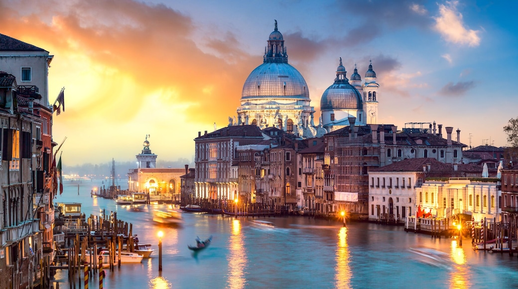 Venesia