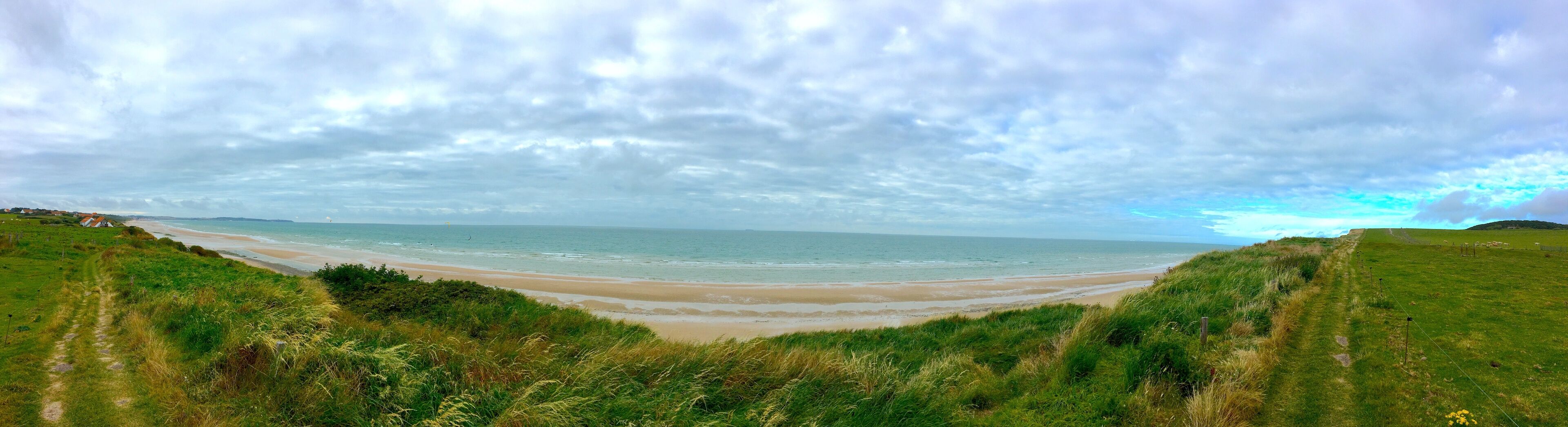 Plage de Strouanne, beautiful view over the beach between Wissant and Escalles, Cap Blanc-Nez, Wissant, Opal coast, Pas-de-calais, Hauts-de-France, France