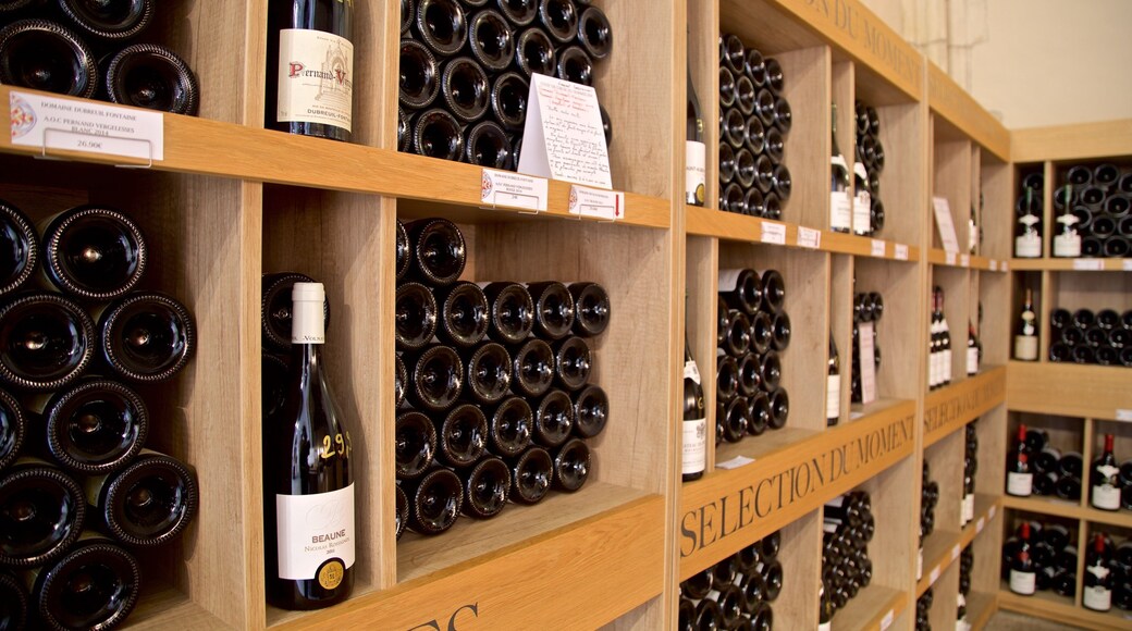 Marche Aux Vins Winery showing interior views and drinks or beverages