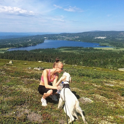 Norway is so beautiful at the moment. Crazy 20degrees celsius on top of the mountain todayy, and all sunny and perfect ahh #hiking