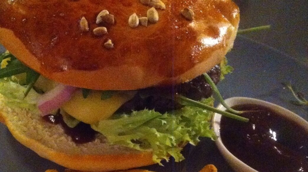 Warszawska 8.
Delicious burgers! Yummi yummi