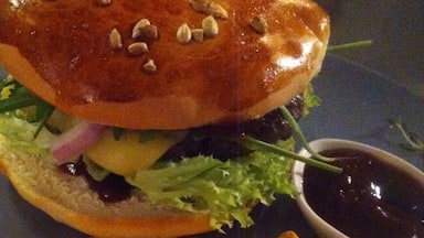 Warszawska 8.
Delicious burgers! Yummi yummi