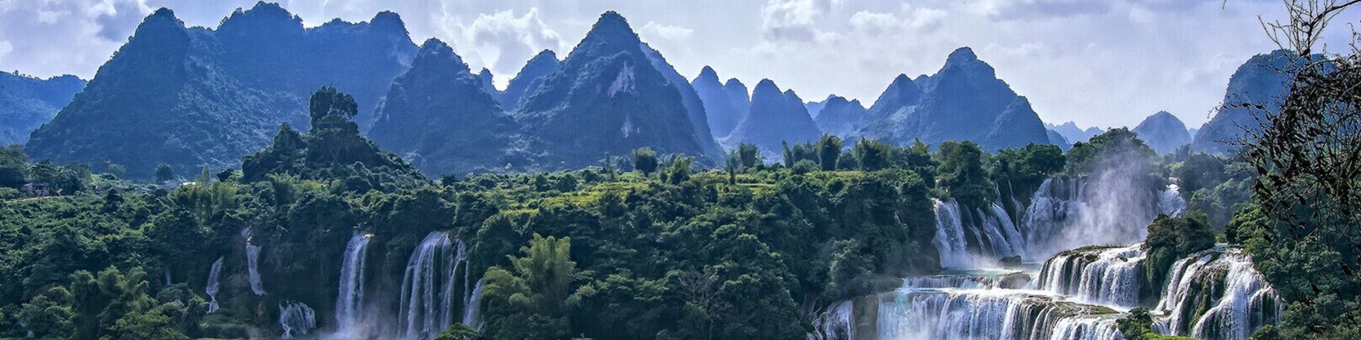#DetianWaterfall of #Guangxi,the largest transnational waterfall in Aisa.#德天瀑布.
https://twitter.com/Beautifulgx