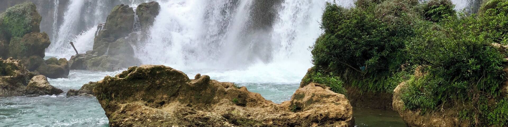 A lot less crowded from Vietnam side