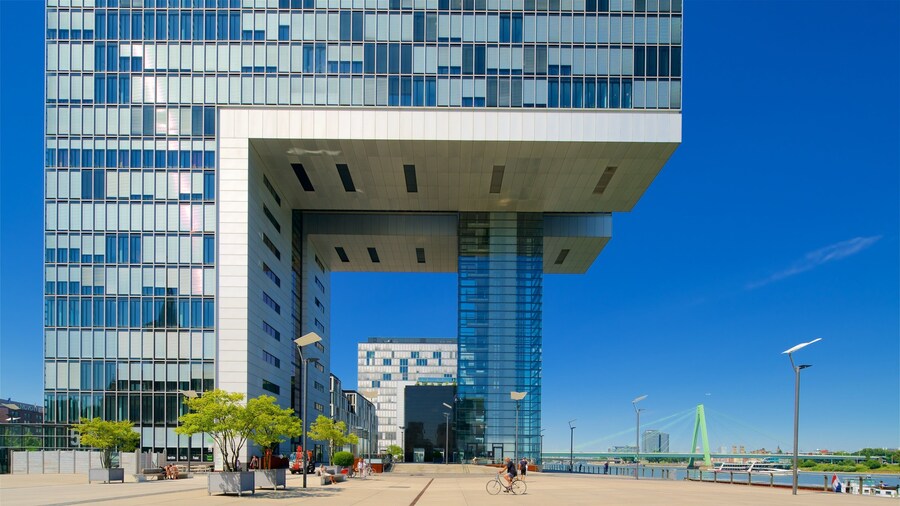 Rheinau 港 呈现出 現代建築