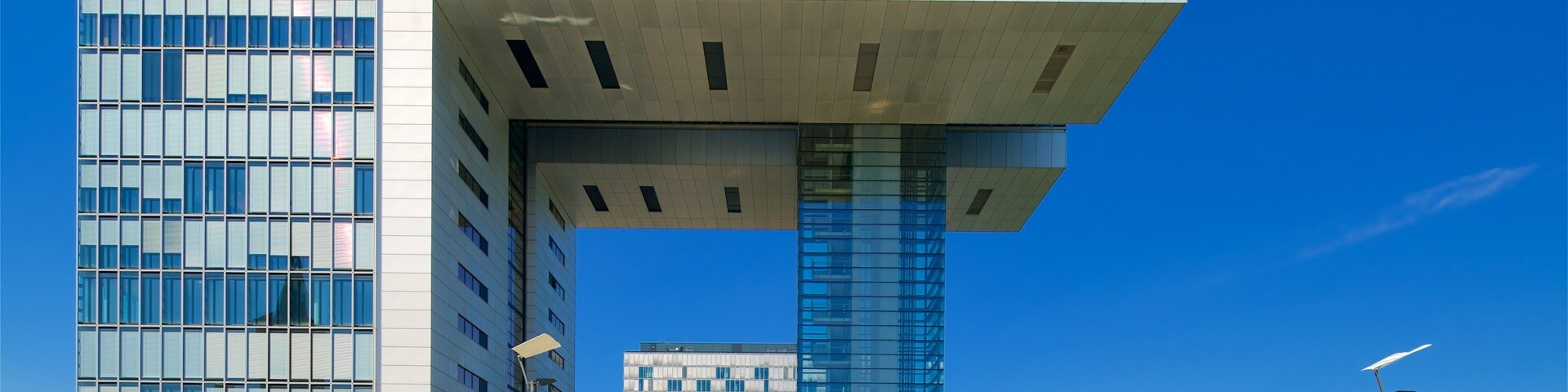 Rheinauhafen welches beinhaltet moderne Architektur