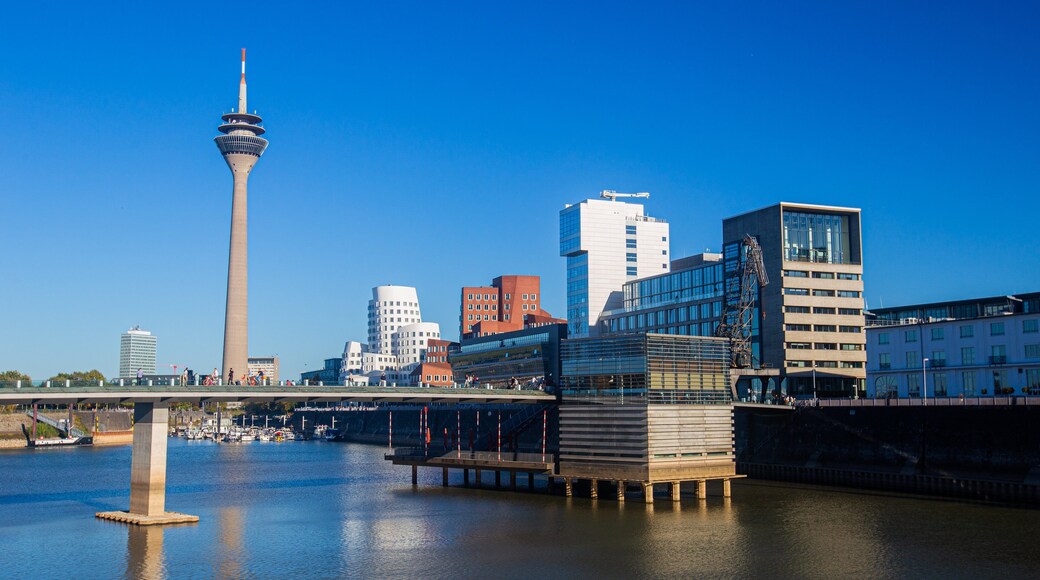 Duesseldorf-Hafen which includes a river or creek, a city and a bridge